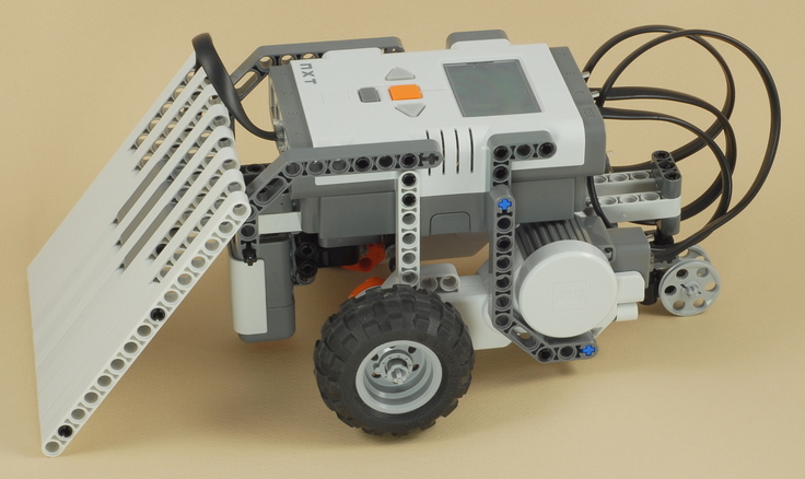 LEGO Mindstorms NXT Mini Sumo Bot